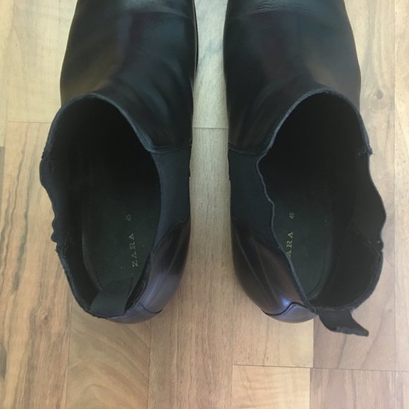 ZARA  BLACK LEATHER ANKLE BOOTS main image 4